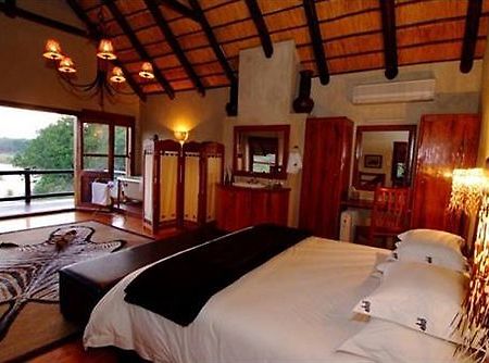 インドロヴ リバー ロッジ Karongwe Game Reserve エクステリア 写真